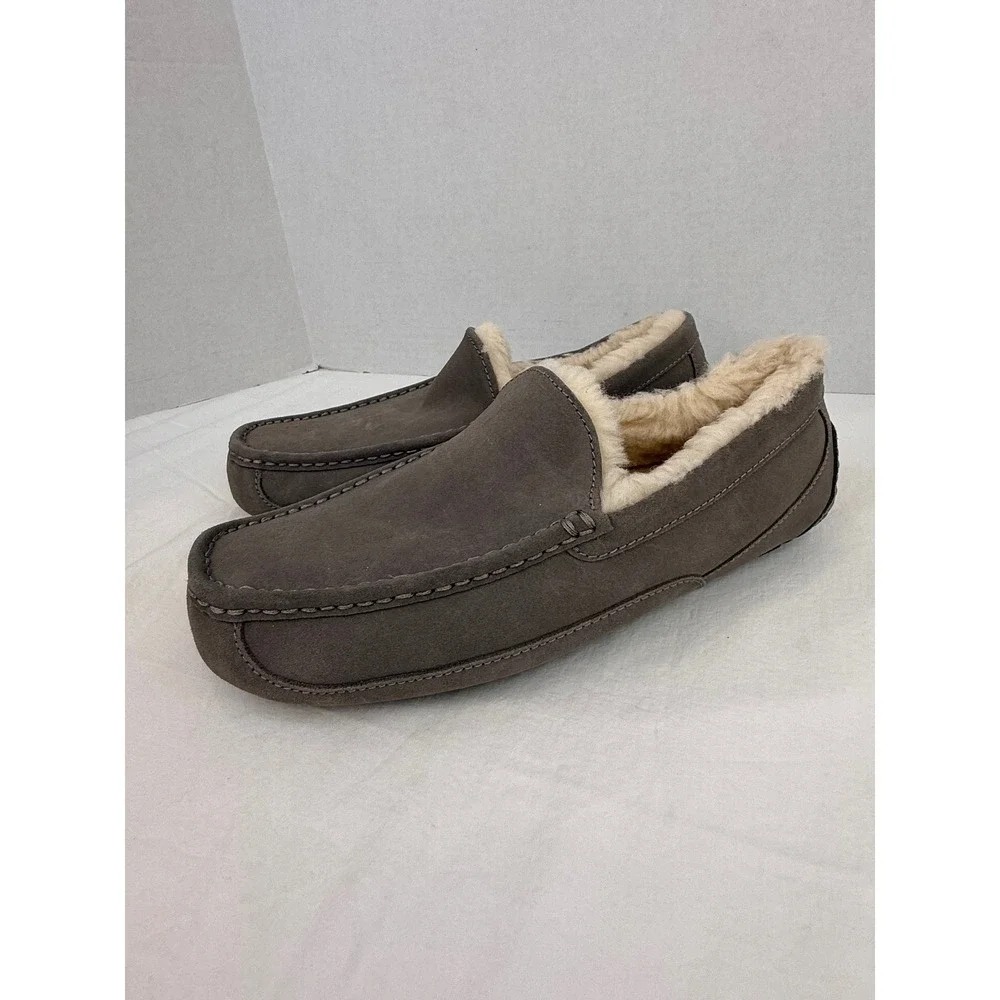 UGG Ascot Charcoal Grey Suede Sherpa Slippers‎ Mens Loafers 1101110 Size 11 Wide